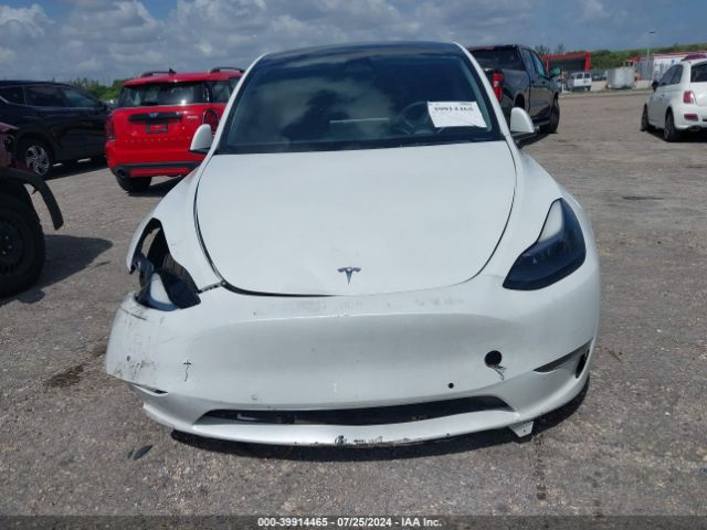 7SAYGDEF2NF562979 Tesla Model Y Performance Dual Motor All-wheel Drive