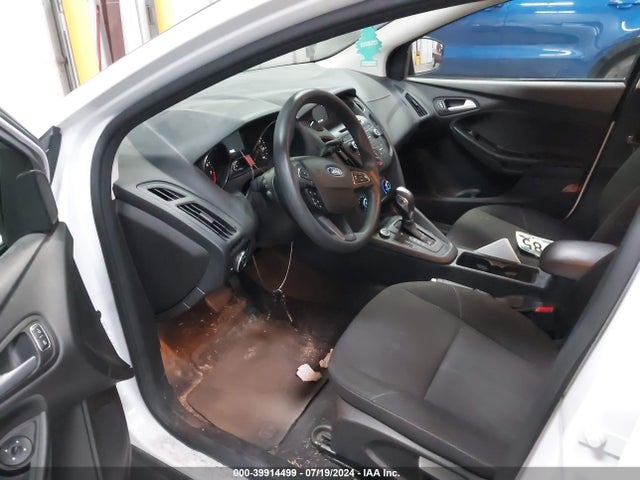 Ford FOCUS SE 2015 1FADP3K23FL202504 Image 5