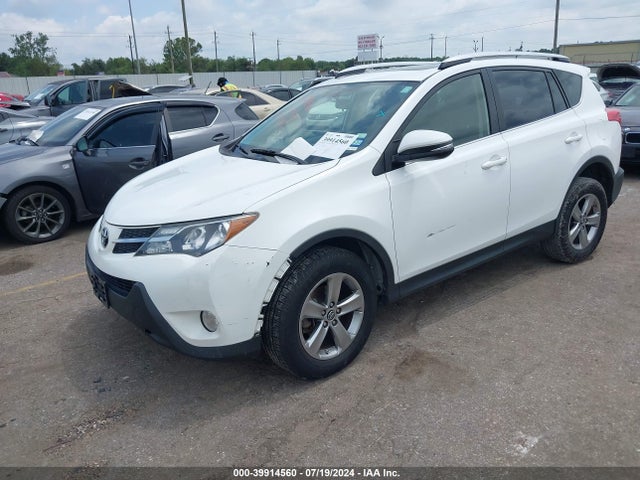 Toyota Rav4 Xle 2015 JTMRFREV8FJ019154 Image 2
