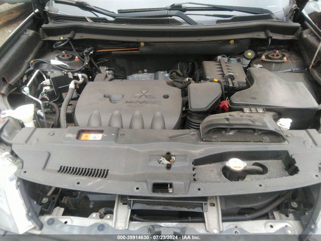 JA4AZ3A33HZ058013 Mitsubishi Outlander Se/sel