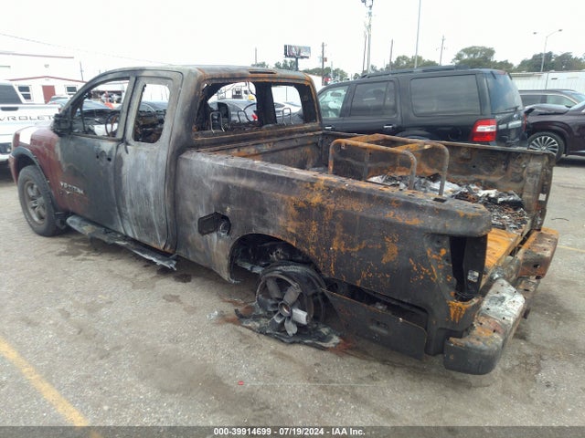 Nissan Titan Pro-4x 2014 1N6BA0CC7EN512597 Image 3