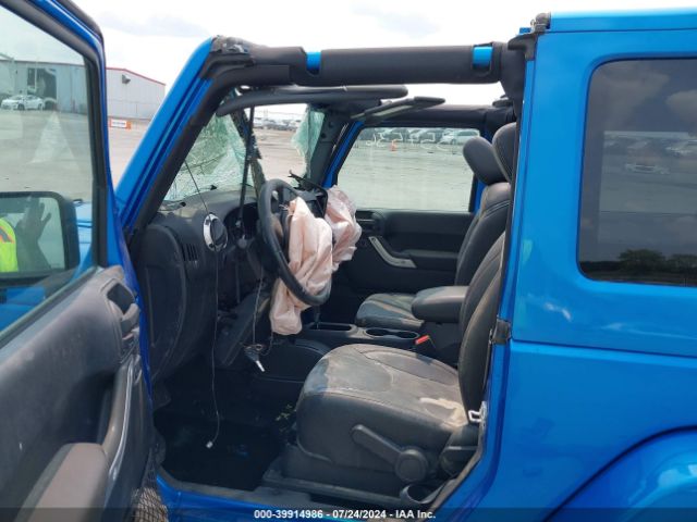 1C4AJWBG7GL146984 Jeep Wrangler Sahara
