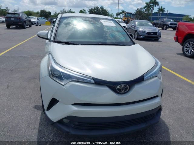 NMTKHMBX5JR012600 Toyota C-hr Xle Premium