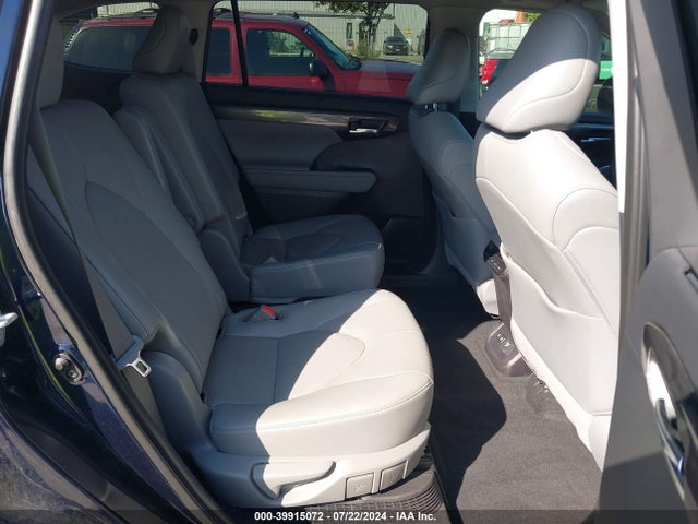 Toyota Highlander Hybrid Platinum 2021 5TDFARAH9MS010321 Image 8