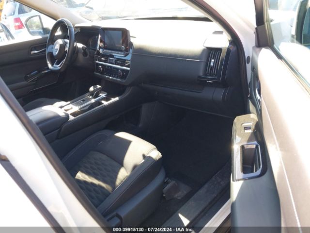 5N1DR3BD9NC242490 Nissan Pathfinder Sv 4wd