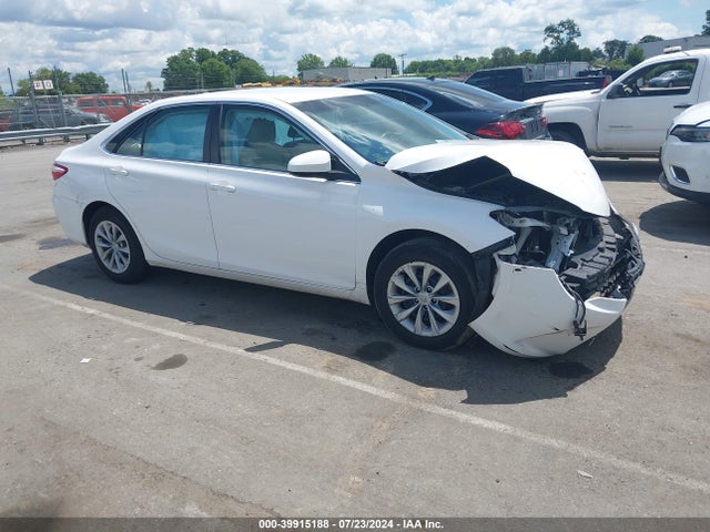 Toyota CAMRY LE 2015 4T1BF1FK0FU489101 главное изображение