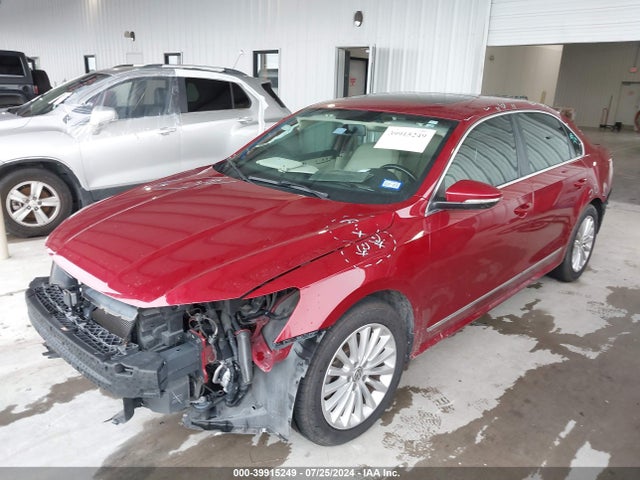 1VWBT7A3XHC028817 Volkswagen Passat 1.8t Se