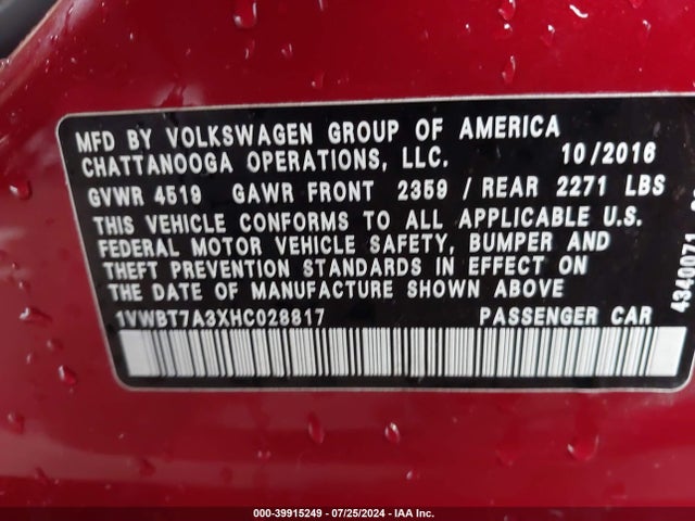 1VWBT7A3XHC028817 Volkswagen Passat 1.8t Se