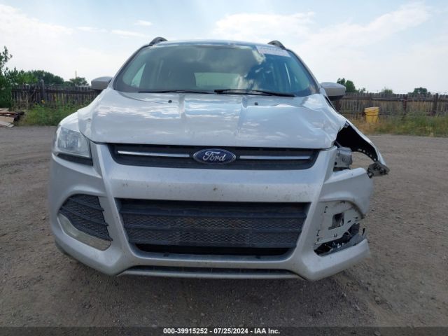 1FMCU9GX2FUB63688 Ford ESCAPE SE