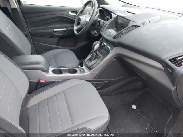 1FMCU9GX2FUB63688 Ford ESCAPE SE
