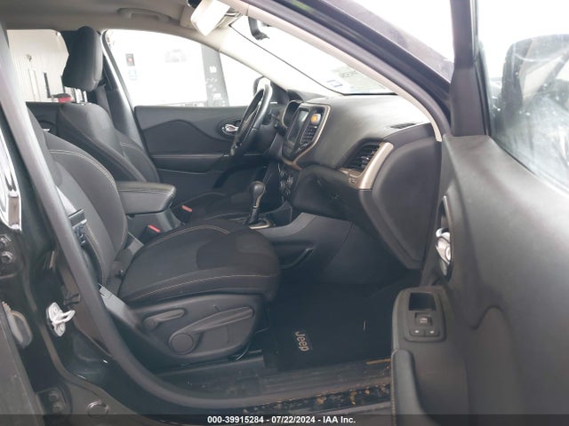 1C4PJLCBXFW791167 Jeep Cherokee Latitude Altitude