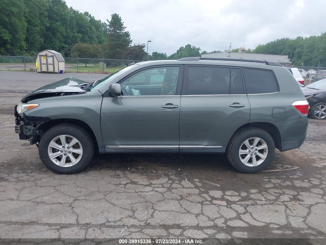 39915336 :رقم المزاد ، 5TDBK3EH1D5213626 vin ، 2013 Toyota Highlander مزاد بيع