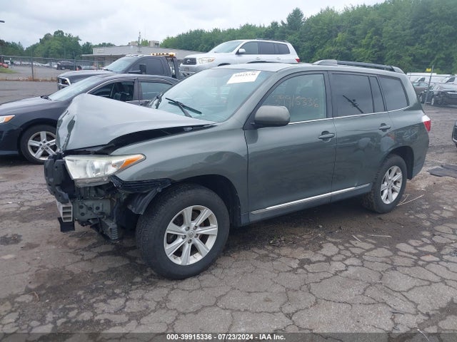 39915336 :رقم المزاد ، 5TDBK3EH1D5213626 vin ، 2013 Toyota Highlander مزاد بيع