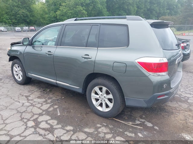 39915336 :رقم المزاد ، 5TDBK3EH1D5213626 vin ، 2013 Toyota Highlander مزاد بيع