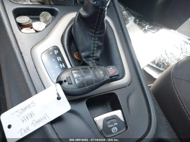 1C4PJLABXHW577964 Jeep Cherokee Sport Fwd