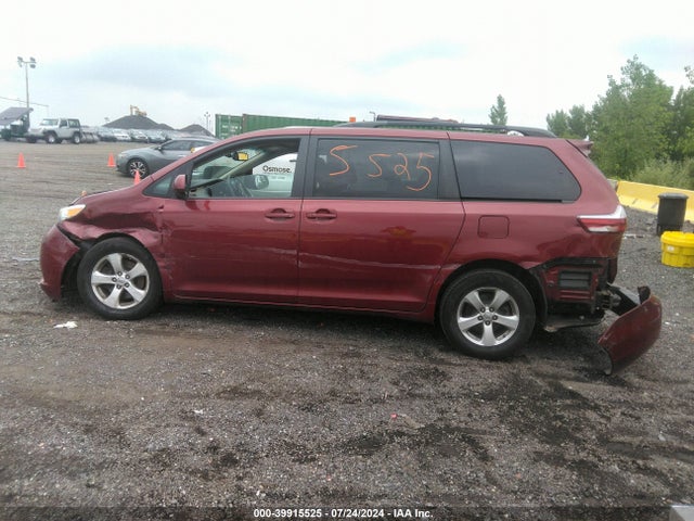 Toyota Sienna Le 8 Passenger 2017 5TDKZ3DC2HS782766 Image 14