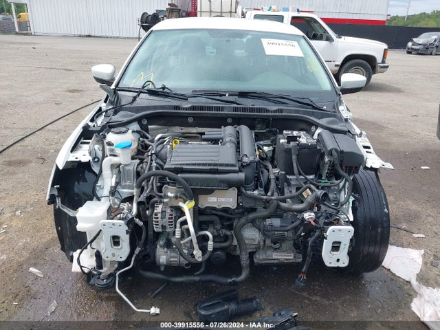 3VW2B7AJ4JM227979 Volkswagen Jetta 1.4t S