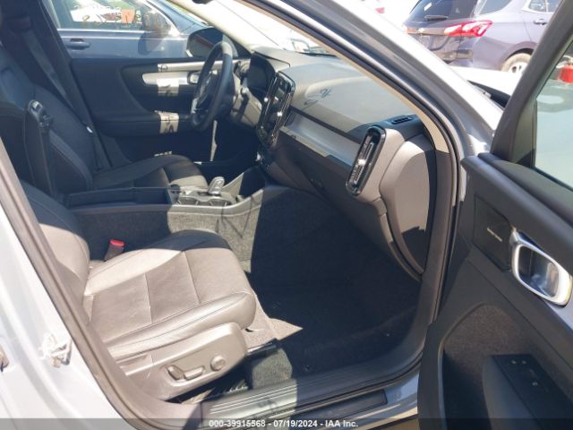 YV4162UK7L2203385 Volvo Xc40 T5 Momentum