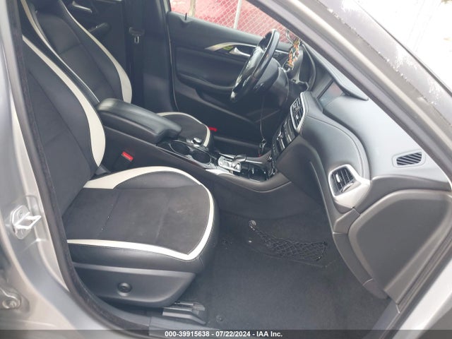 SJKCH5CP1HA032924 Infiniti Qx30 Sport