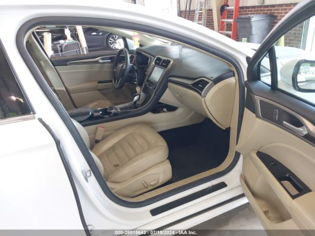3FA6P0HD8ER372731 Ford FUSION SE