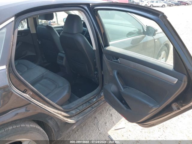 1VWAT7A39EC038519 Volkswagen Passat 1.8t Wolfsburg Edition