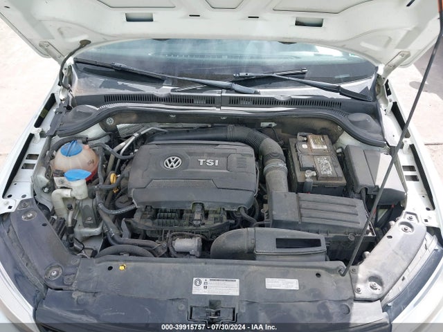 2014 Volkswagen Jetta 1.8t Se მანქანა იყიდება აუქციონზე, vin: 3VWD07AJ1EM413600, აუქციონის ნომერი: 39915757