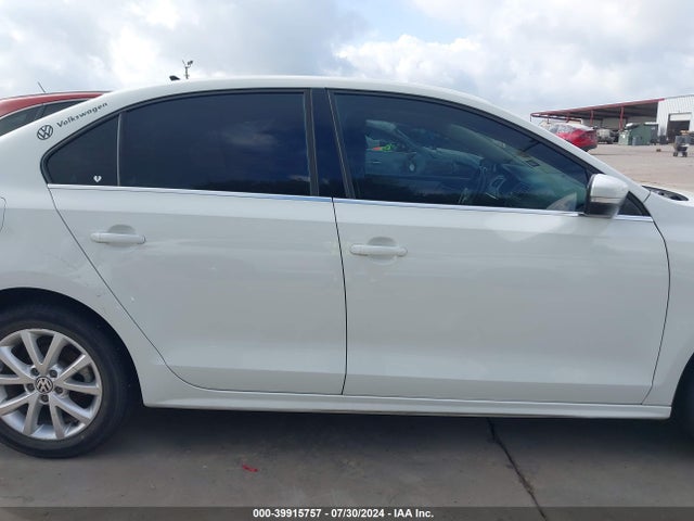 2014 Volkswagen Jetta 1.8t Se მანქანა იყიდება აუქციონზე, vin: 3VWD07AJ1EM413600, აუქციონის ნომერი: 39915757