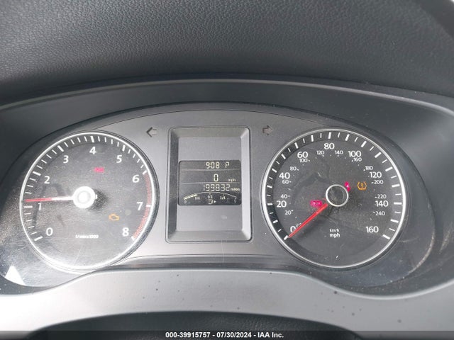 2014 Volkswagen Jetta 1.8t Se მანქანა იყიდება აუქციონზე, vin: 3VWD07AJ1EM413600, აუქციონის ნომერი: 39915757
