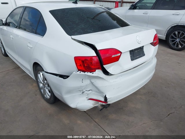 2014 Volkswagen Jetta 1.8t Se მანქანა იყიდება აუქციონზე, vin: 3VWD07AJ1EM413600, აუქციონის ნომერი: 39915757