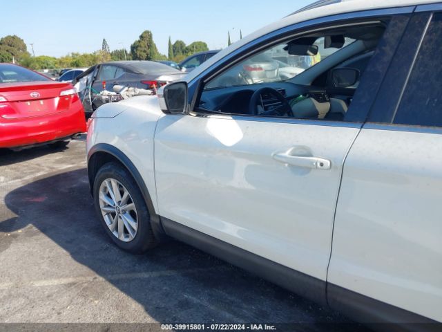 JN1BJ1CP9KW522097 Nissan Rogue Sport Sv