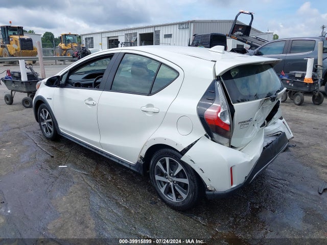 Toyota Prius C Four 2018 JTDKDTB31J1612094 Image 3