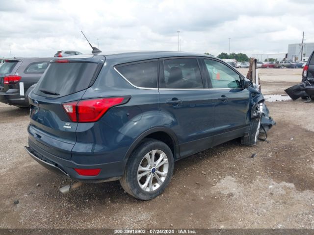 1FMCU0GD0KUB11388 Ford ESCAPE SE