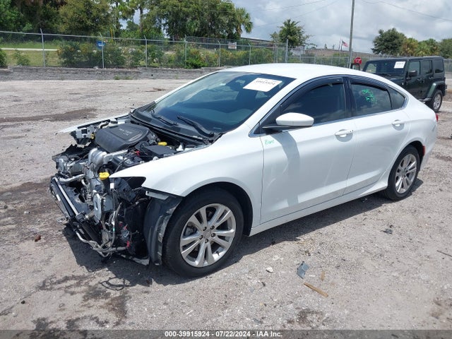 Chrysler 200 Limited 2016 1C3CCCAB7GN166975 Image 2