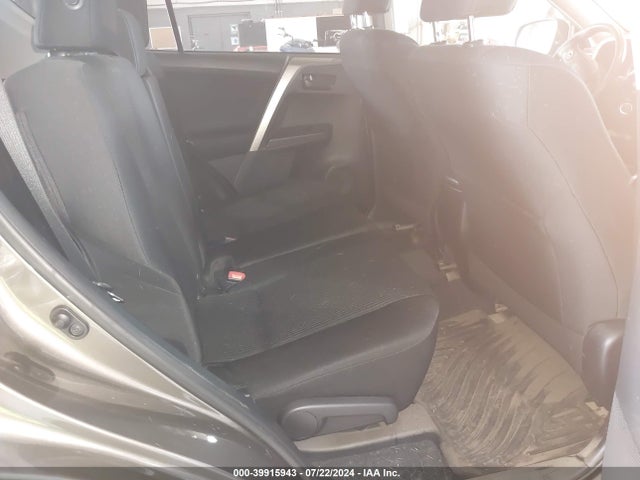 Toyota RAV4 LE 2014 JTMBFREV9ED075974 Image 8