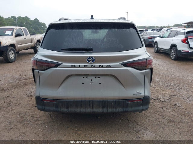 Toyota SIENNA XLE 2024 5TDYRKEC0RS205478 Image 17