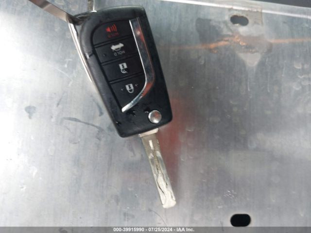 4T1B11HK8JU113752 Toyota CAMRY LE