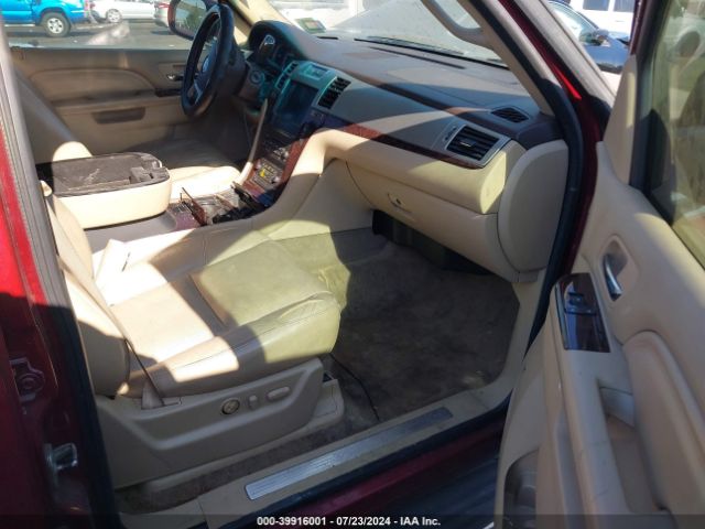 2011 CADILLAC ESCALADE 1GYS3AEF7BR196868 Photo 4