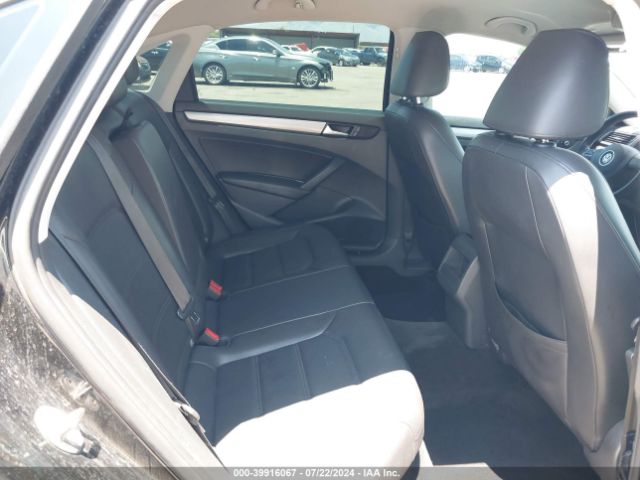 1VWAT7A3XFC098200 Volkswagen Passat 1.8t Limited Edition