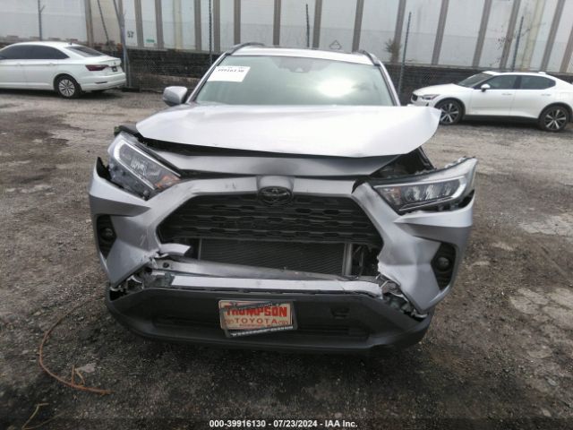 2T3A1RFVXMC236523 Toyota Rav4 Xle Premium