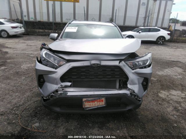 2T3A1RFVXMC236523 Toyota Rav4 Xle Premium
