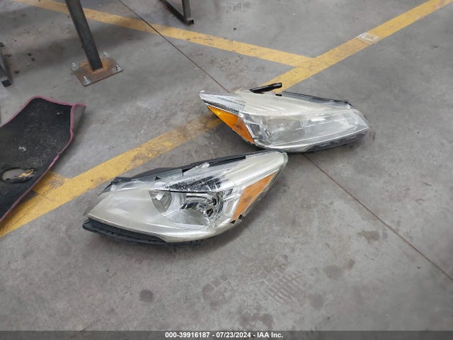 Ford Escape Titanium 2016 1FMCU9J99GUA25691 Image 12