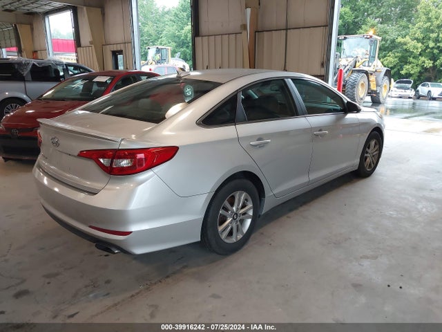 Hyundai SONATA SE 2016 5NPE24AF7GH372281 Image 4