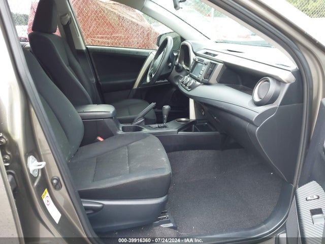 Toyota RAV4 LE 2015 JTMZFREV0FD044693 Image 5
