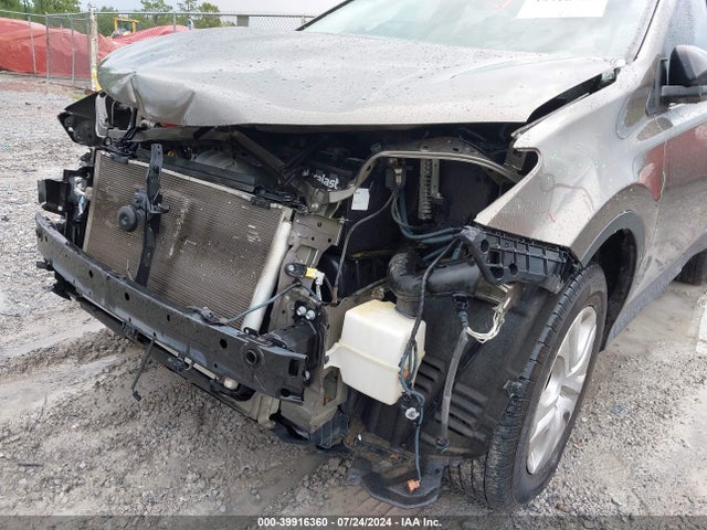 Toyota RAV4 LE 2015 JTMZFREV0FD044693 Image 6