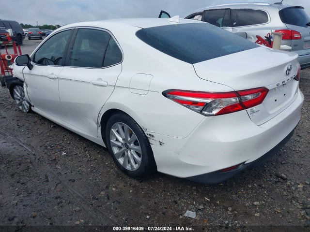 Toyota CAMRY LE 2020 4T1C11AK4LU370277 Image 3