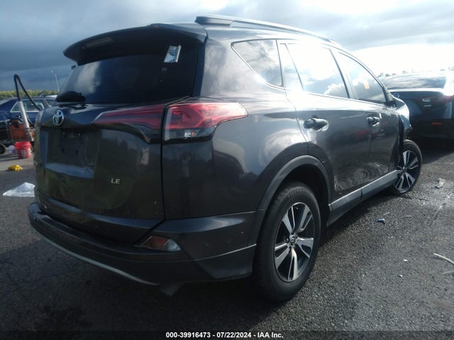 Toyota Rav4 Xle 2018 2T3WFREV7JW410745 Image 4