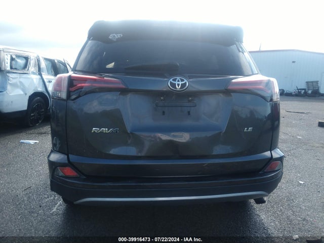 Toyota Rav4 Xle 2018 2T3WFREV7JW410745 Image 8