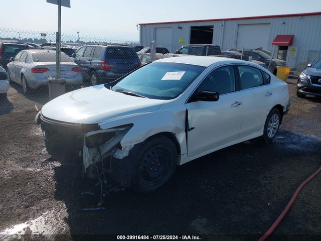 Nissan Altima 2.5 S 2014 1N4AL3AP4EN215034 Image 2