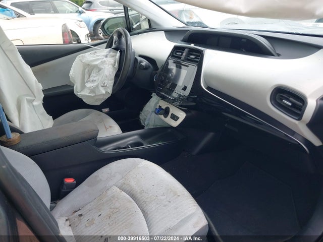 Toyota Prius Two 2016 JTDKBRFU3G3023279 Image 5