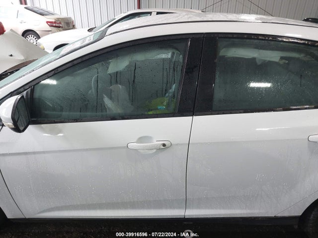 Ford FOCUS SE 2016 1FADP3F22GL374860 Image 15
